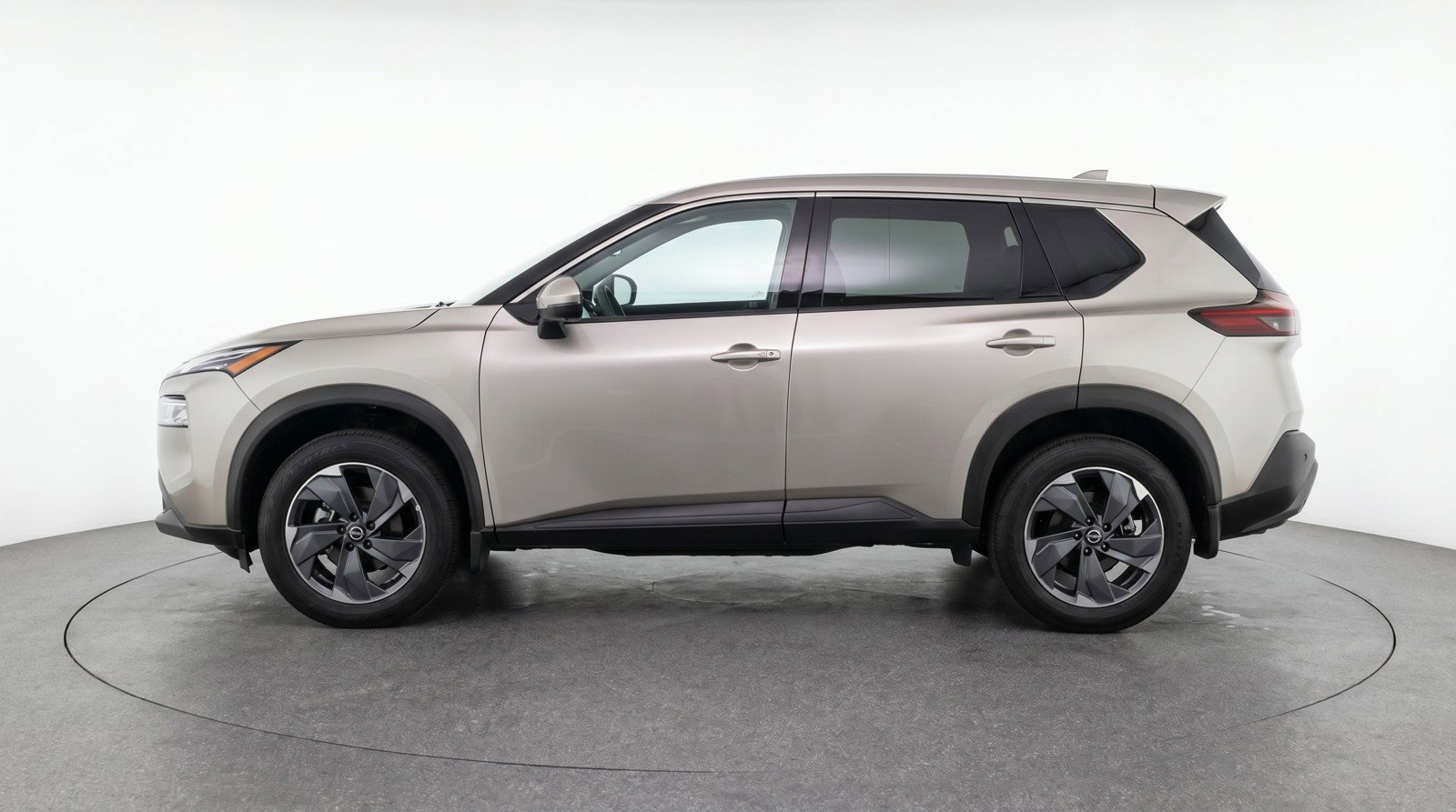 Used 2025 Nissan Rogue SV FWD image 5