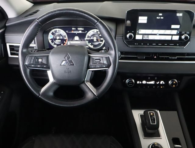 Used 2022 Mitsubishi Outlander SEL image 22