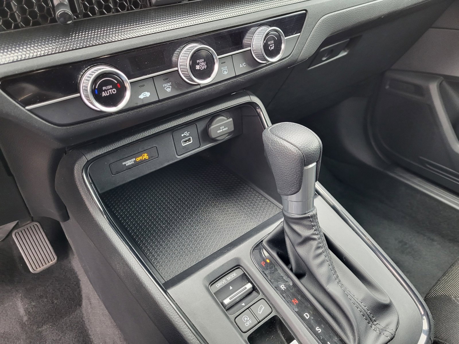 Used 2025 Honda CR-V LX image 12