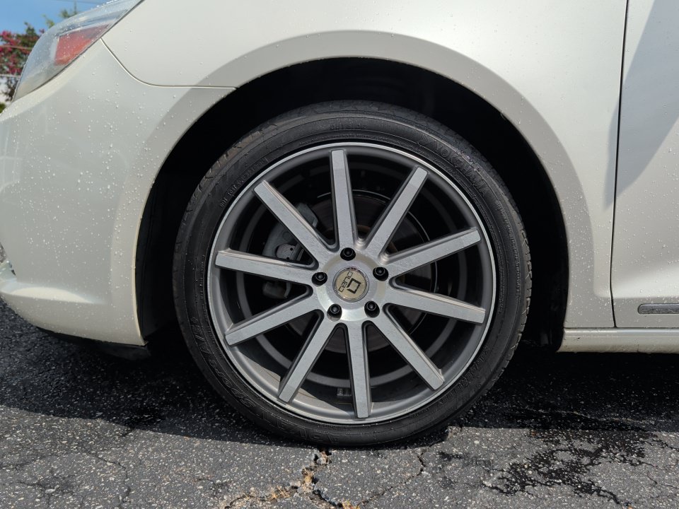 Used 2012 Buick LaCrosse Touring FWD image 31