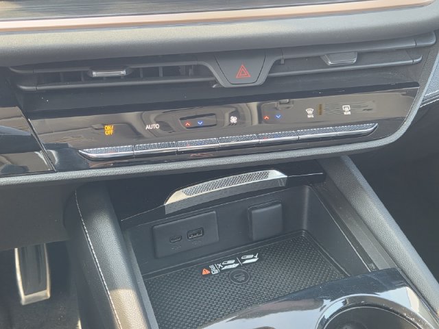 Certified 2024 Buick Envision Sport Touring AWD/4WD image 36