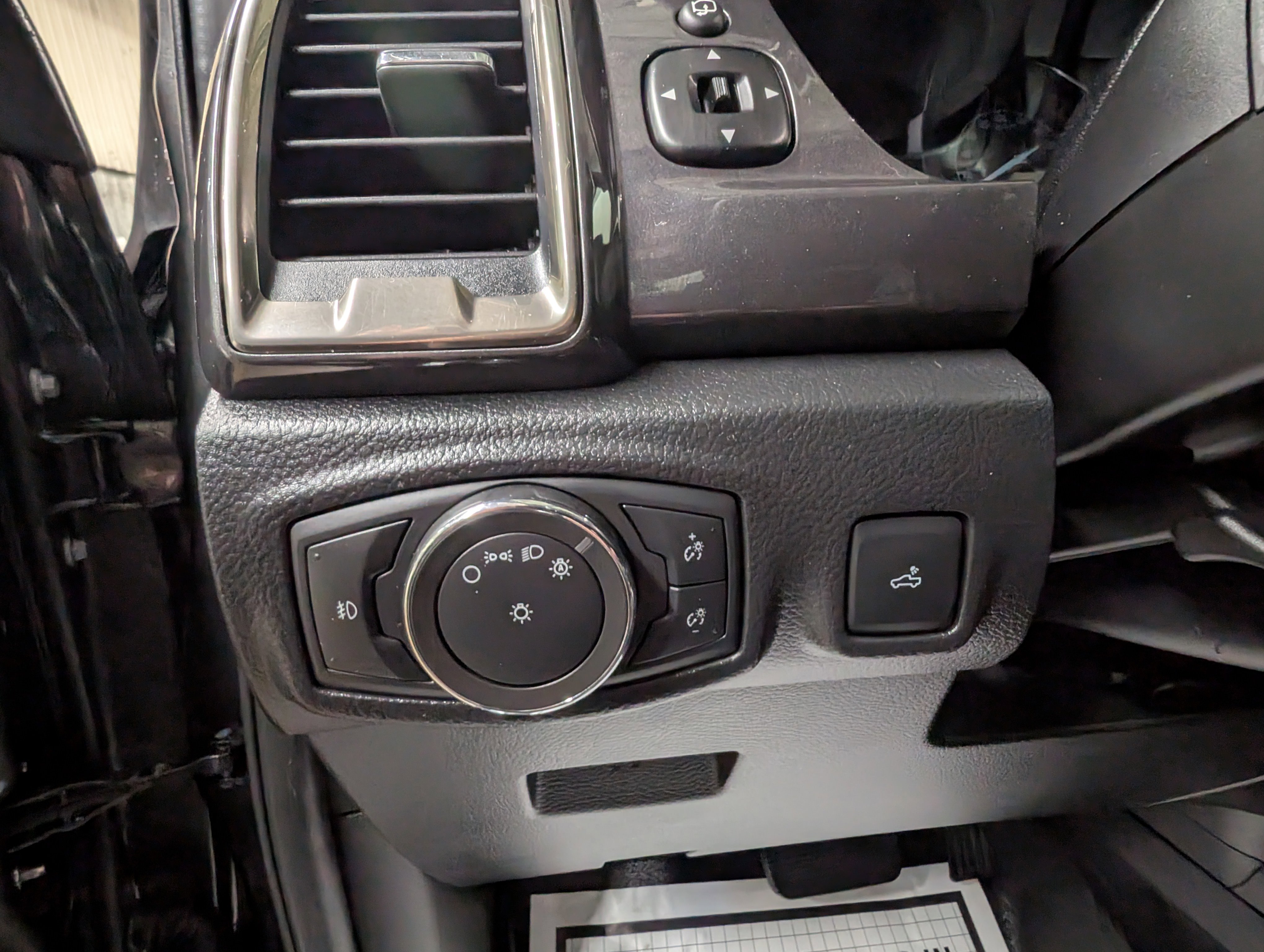 Used 2020 Ford Ranger Lariat w/ Trailer Tow Package image 15