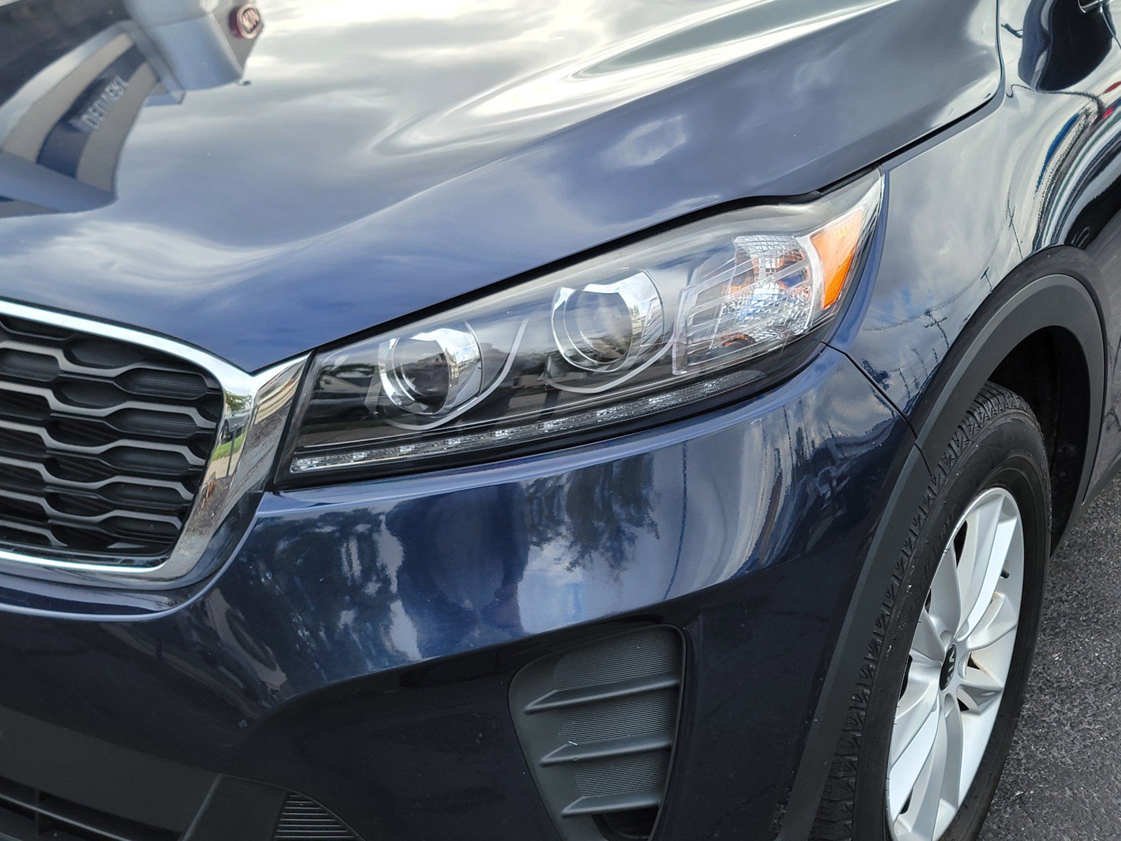 Used 2019 Kia Sorento LX image 11