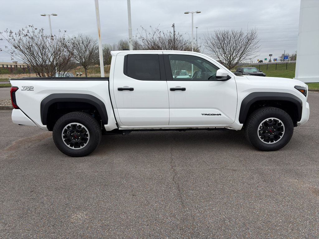 Used 2025 Toyota Tacoma TRD Off-Road image 6