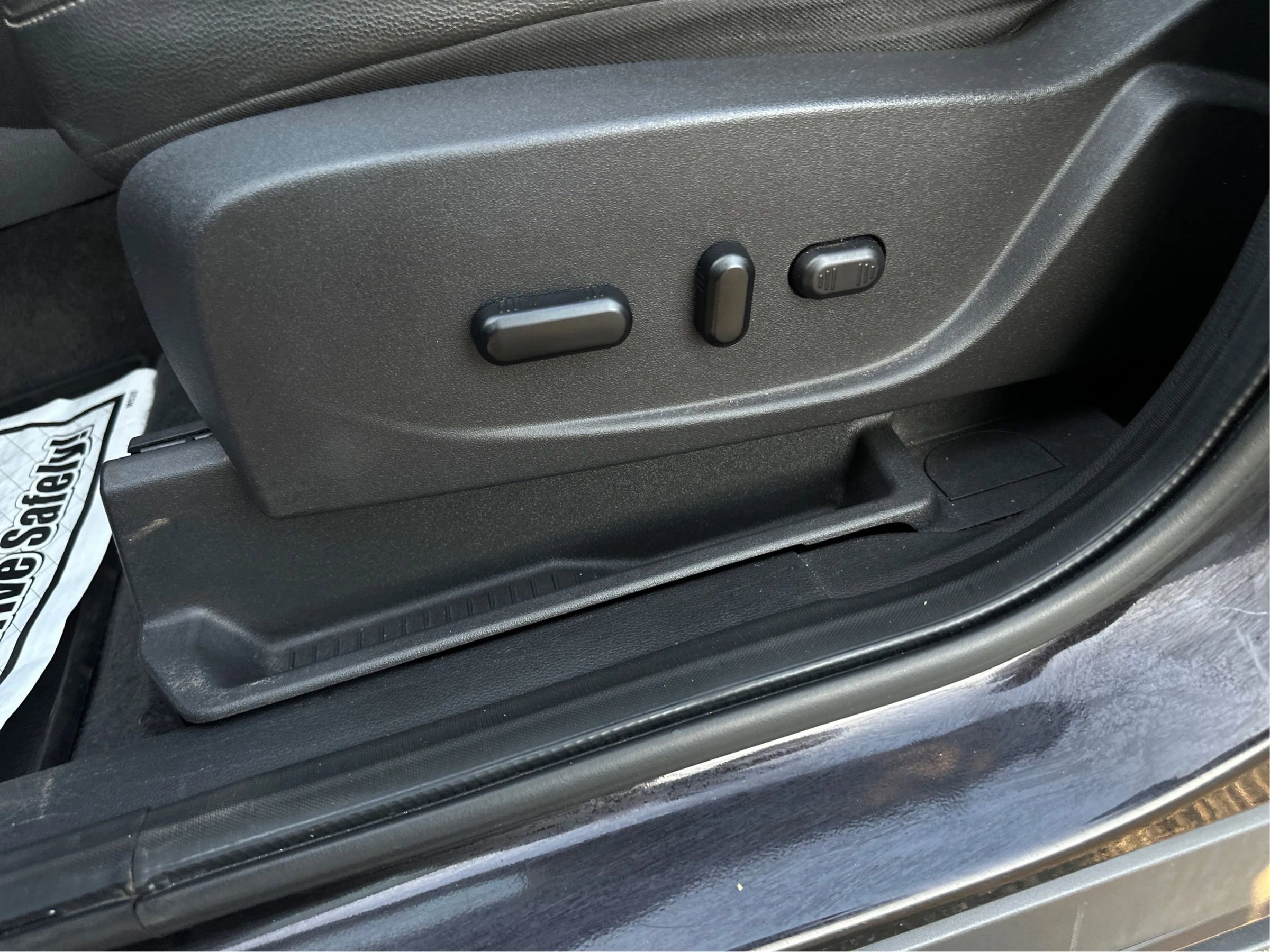 Used 2013 Ford Escape Titanium w/ Parking Technology Pkg image 21