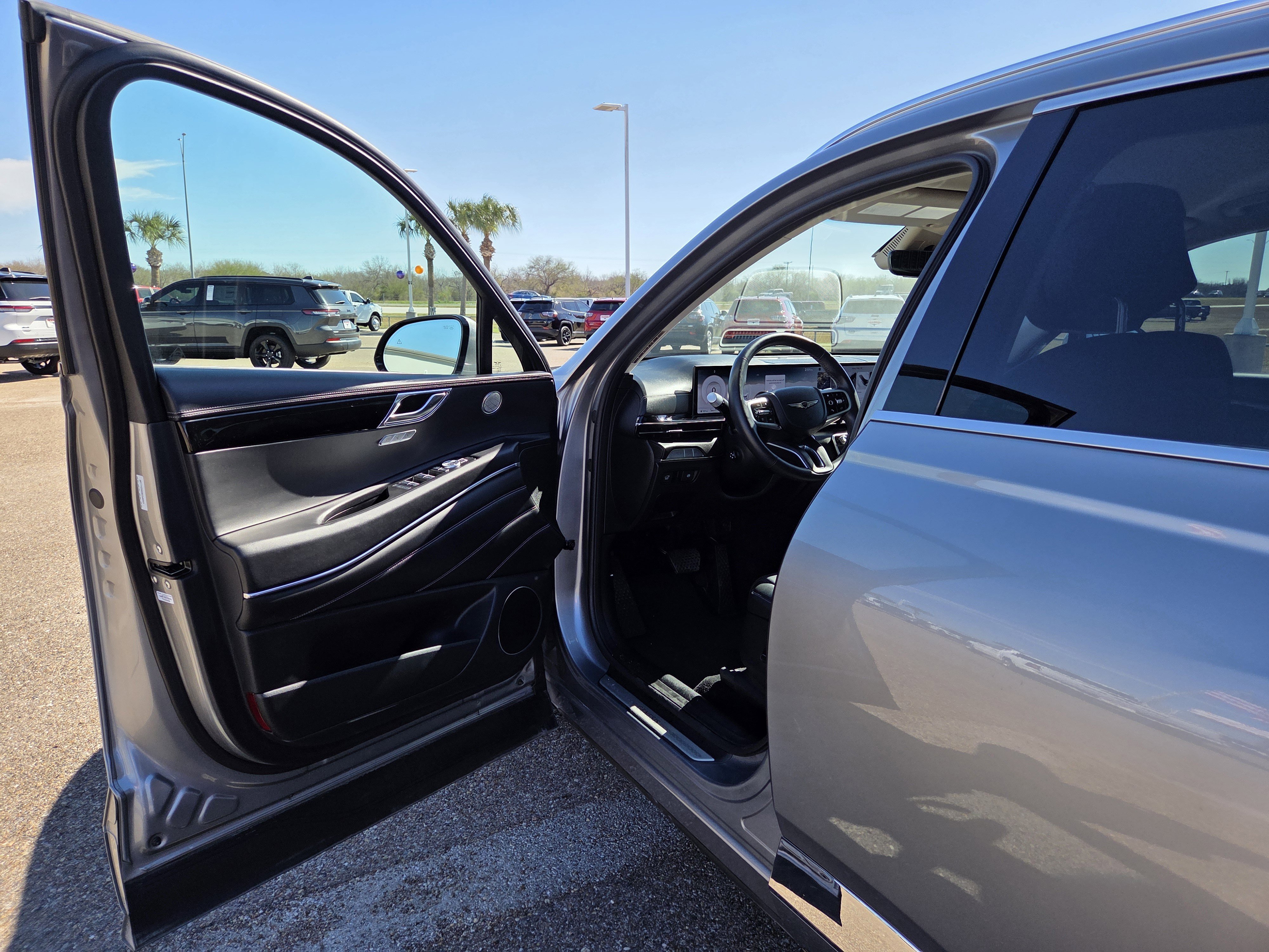 Used 2025 Genesis GV80 2.5T Standard image 11