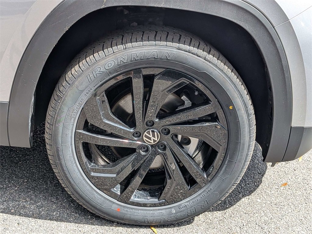 Used 2022 Volkswagen Atlas SE w/ Panoramic Sunroof Package image 11