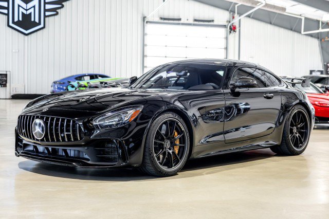 Used 2018 Mercedes-Benz AMG GT R image 2