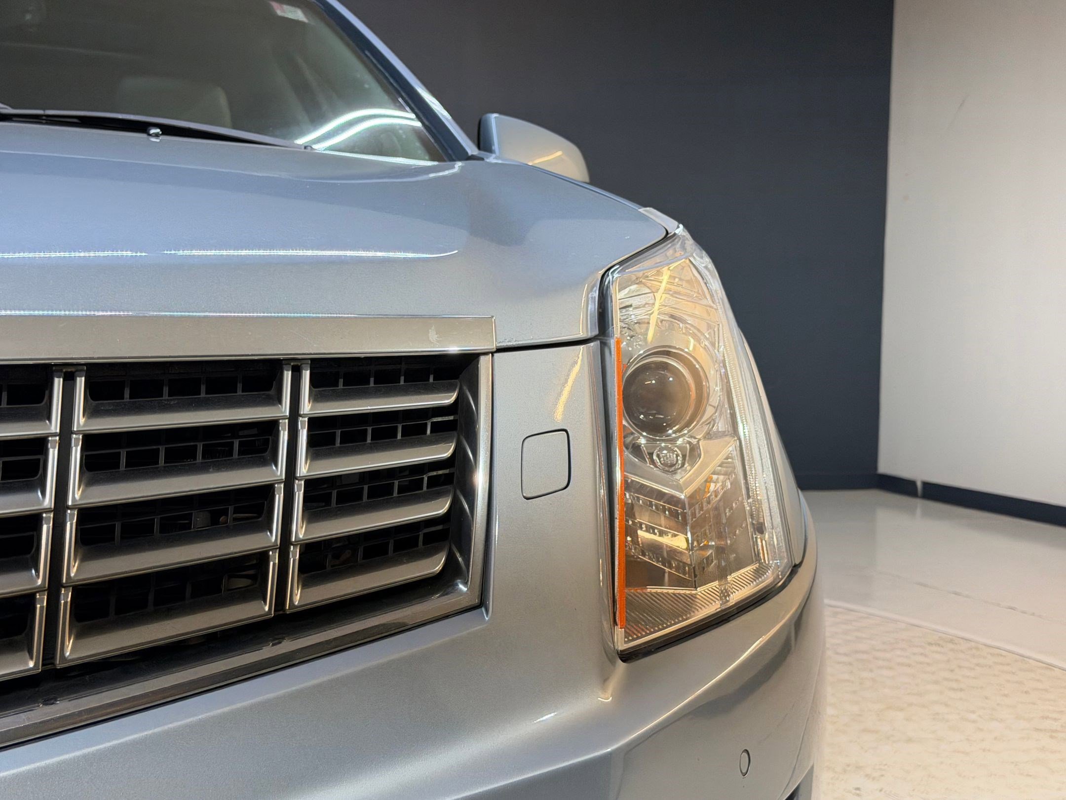 Used 2013 Cadillac SRX Performance w/ Driver Awareness Package image 11