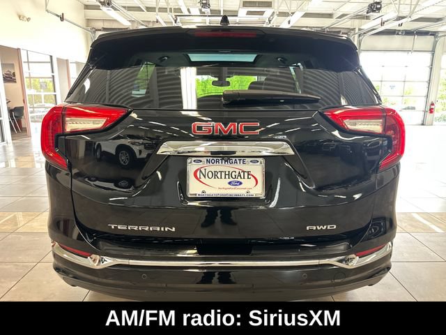 Used 2024 GMC Terrain Denali w/ Denali Premium Package AWD/4WD image 14