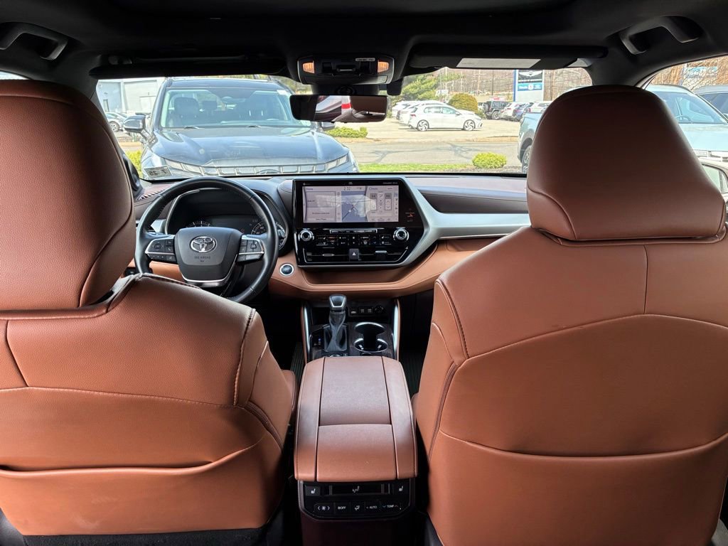 Used 2020 Toyota Highlander Platinum AWD/4WD image 20