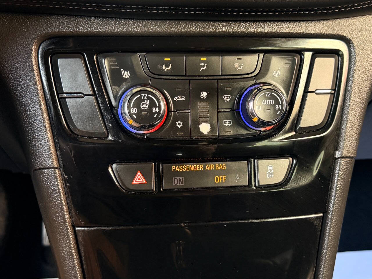 Used 2017 Buick Encore Essence FWD image 39