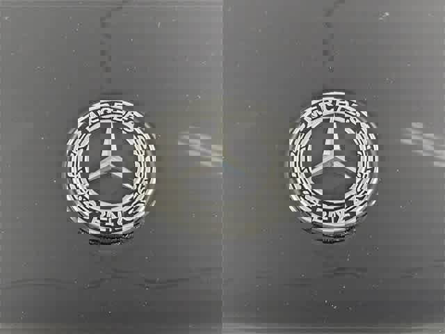 Used 2025 Mercedes-Benz GLC 300 4MATIC image 92