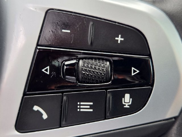 Used 2022 BMW 530e w/ Premium Package RWD image 40