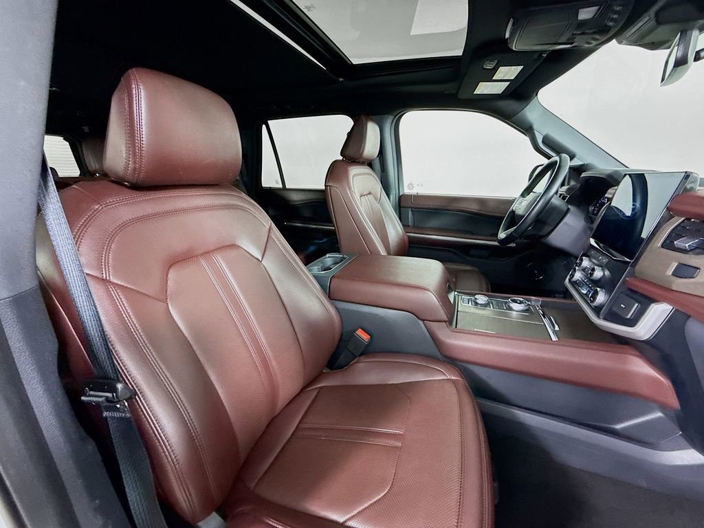 Used 2024 Ford Expedition Max Limited image 30