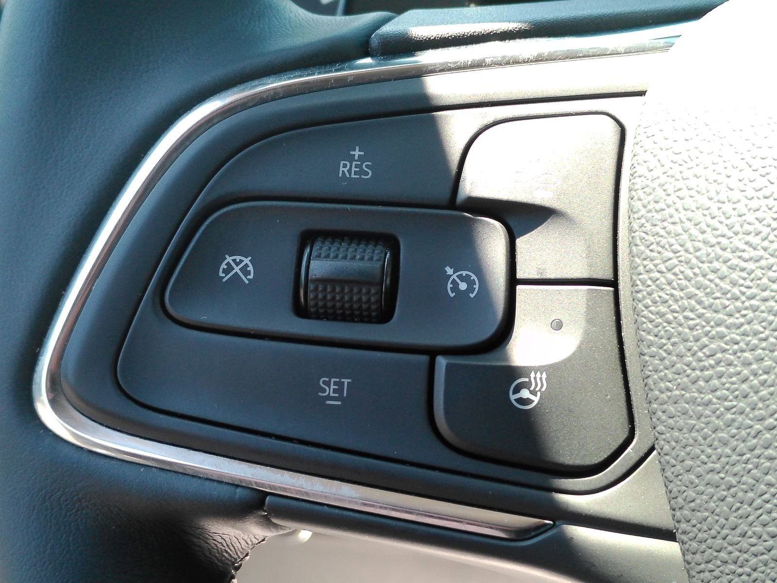 Certified 2023 Buick Envision Essence AWD/4WD image 9