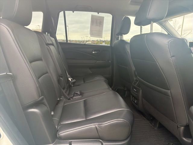 Used 2018 Honda Pilot Touring image 27