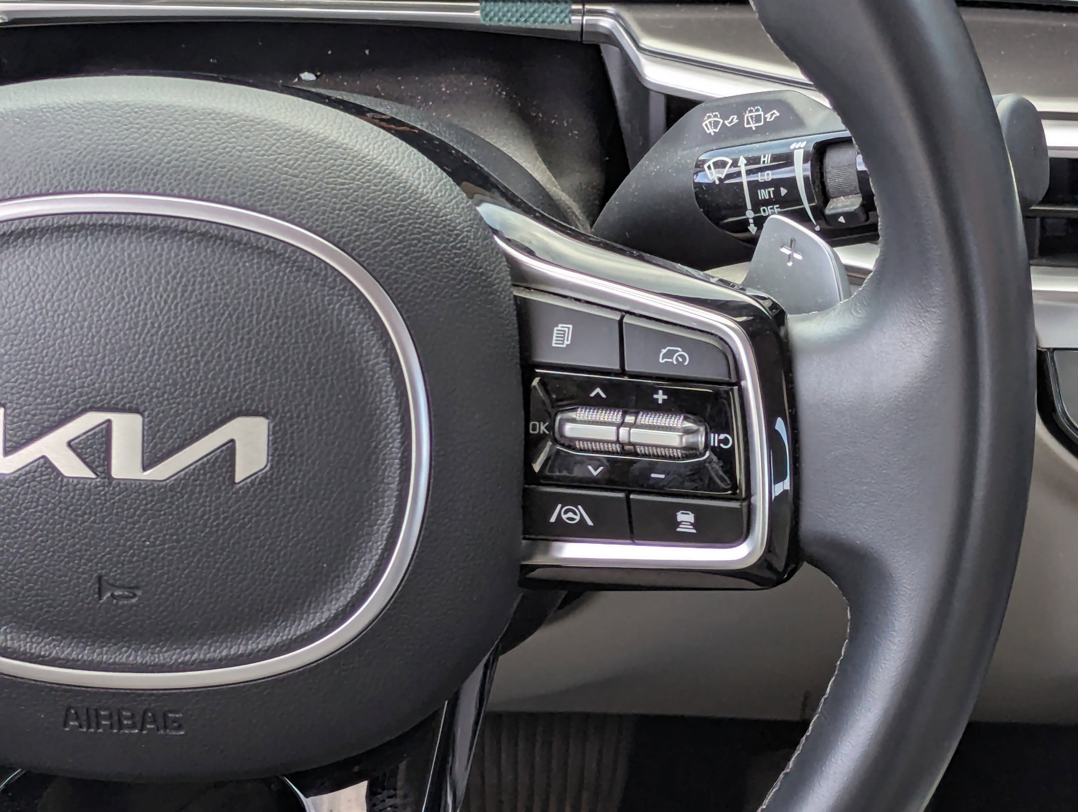 Certified 2025 Kia Sorento EX image 18