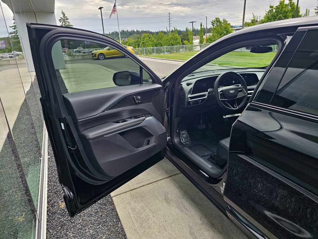 Certified 2024 Cadillac Lyriq Sport AWD/4WD image 18