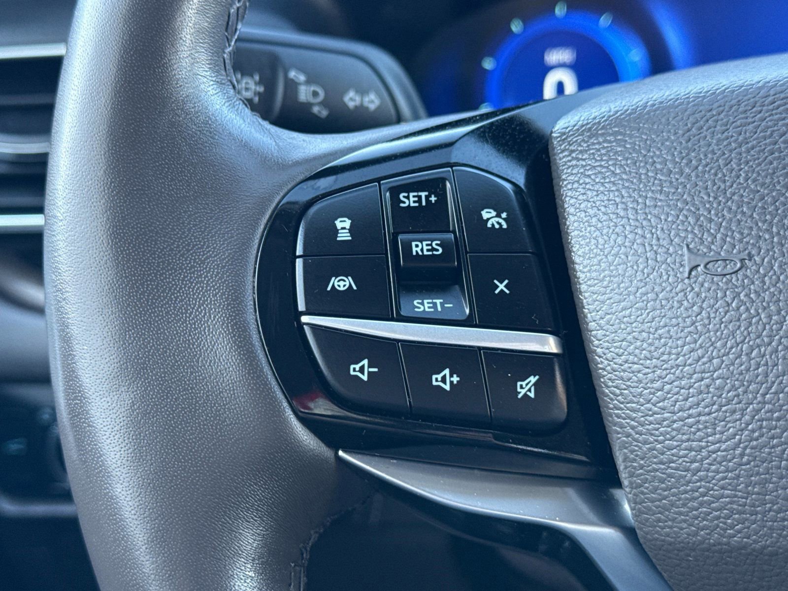 Used 2022 Ford Explorer Platinum w/ Equipment Group 601A image 29