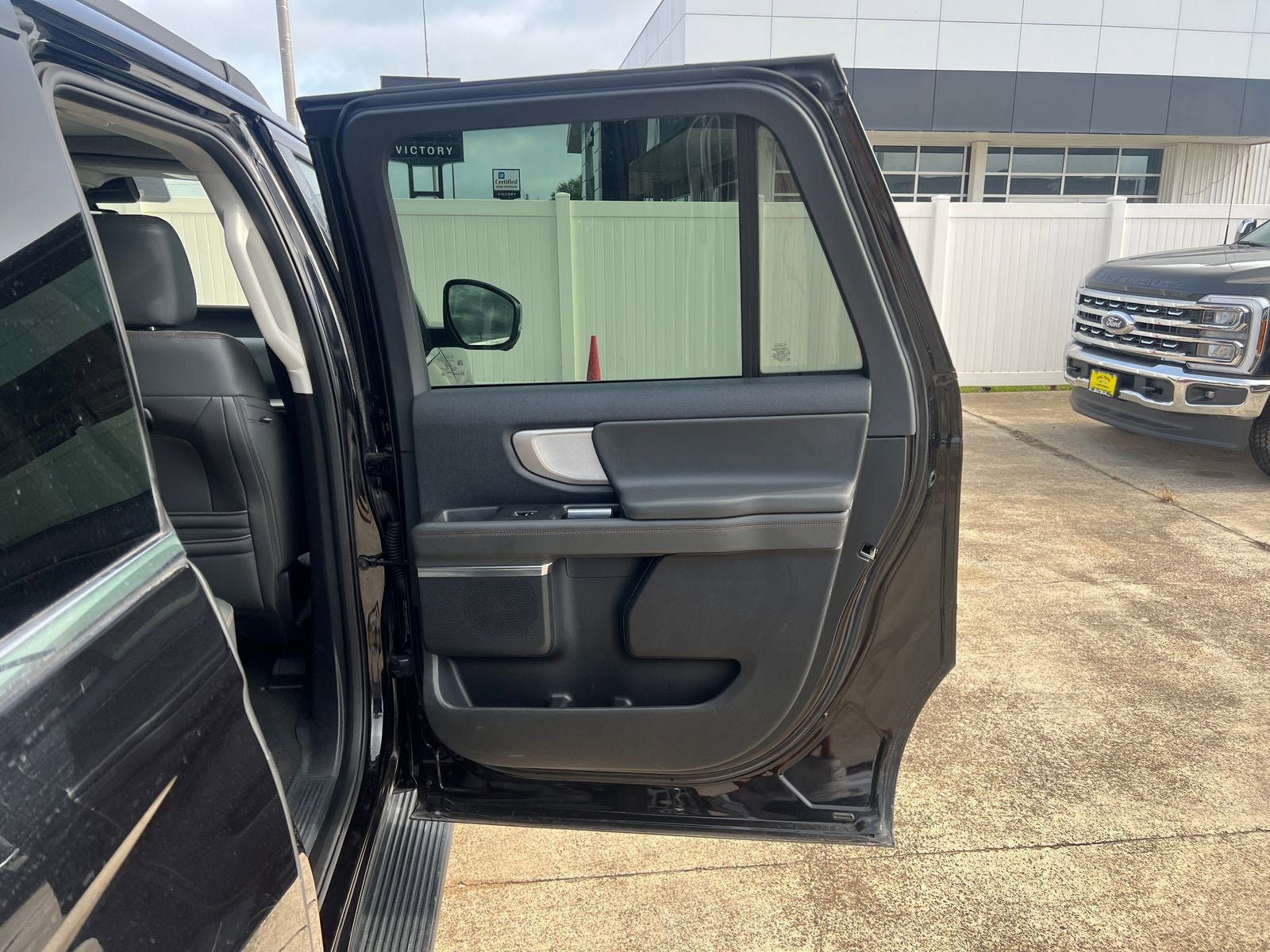 Used 2025 Ford Expedition Max Active AWD/4WD image 12