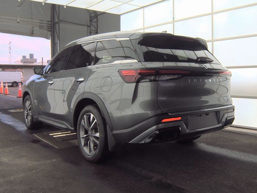 Used 2023 INFINITI QX60 Luxe w/ Performance Audio Package image 6