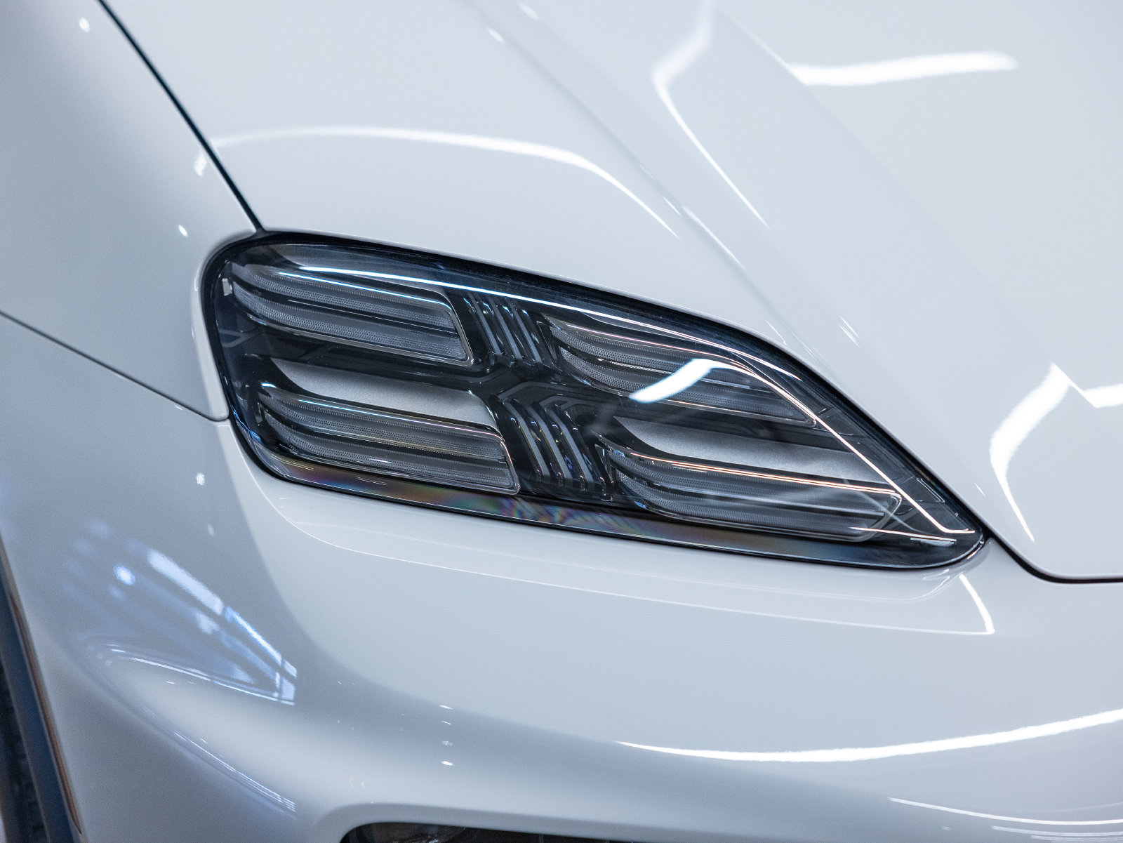 New 2026 Porsche Macan Electric RWD image 9
