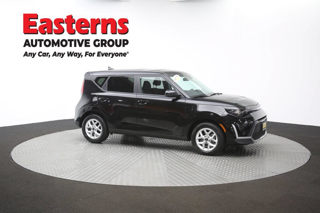 Used 2025 Kia Soul LX w/ LX Technology Package FWD image 45