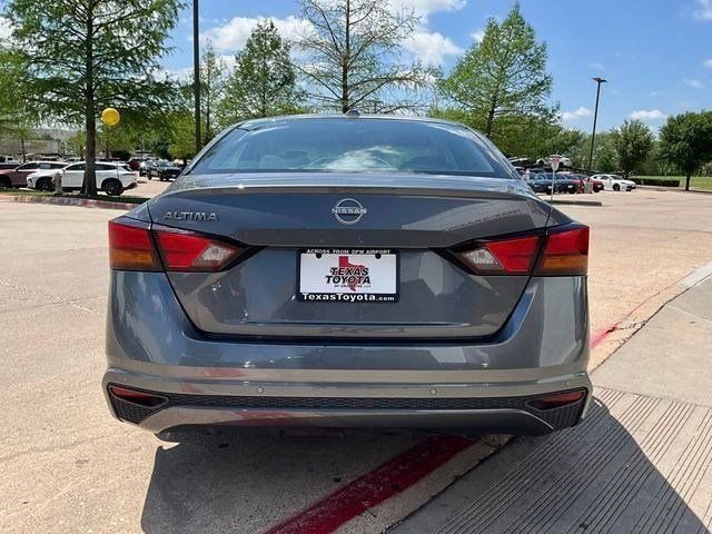 Used 2025 Nissan Altima 2.5 SV image 6
