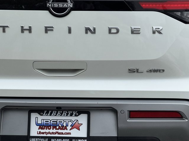 Used 2022 Nissan Pathfinder SL image 17