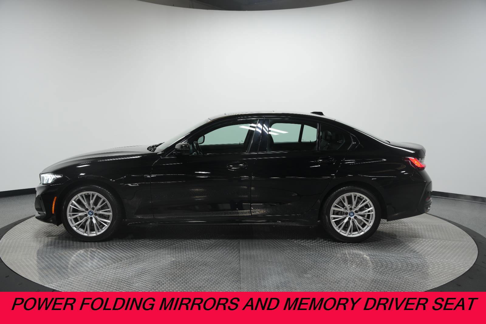 Used 2023 BMW 330e xDrive image 4