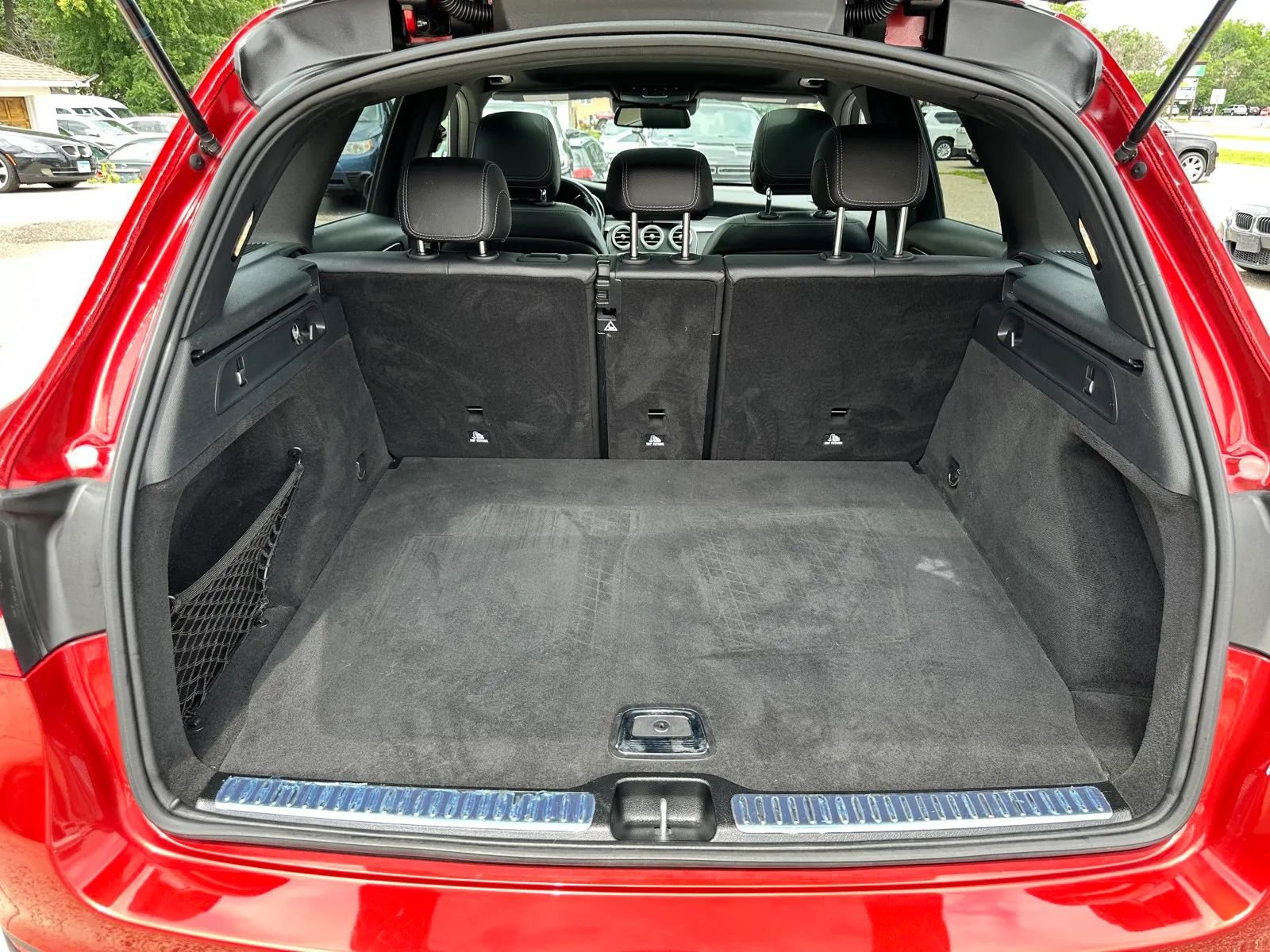 Used 2018 Mercedes-Benz GLC 300 4MATIC w/ Premium Package image 26