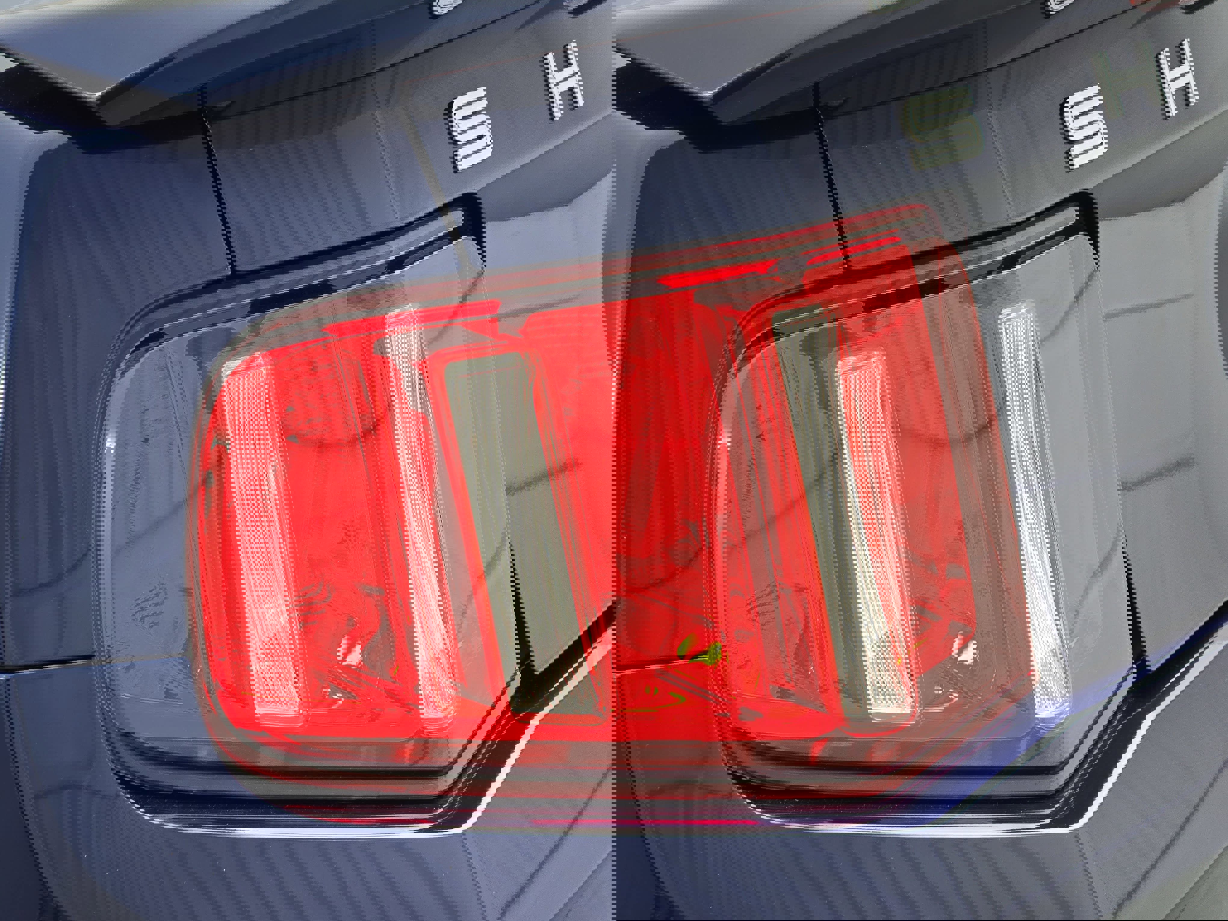 Used 2012 Ford Mustang Shelby GT500 w/ SVT Performance Pkg image 32