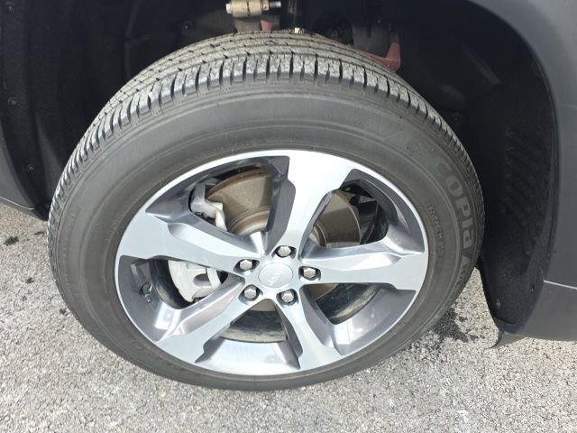 Used 2025 Jeep Grand Cherokee L Limited w/ Luxury Tech Group II image 29