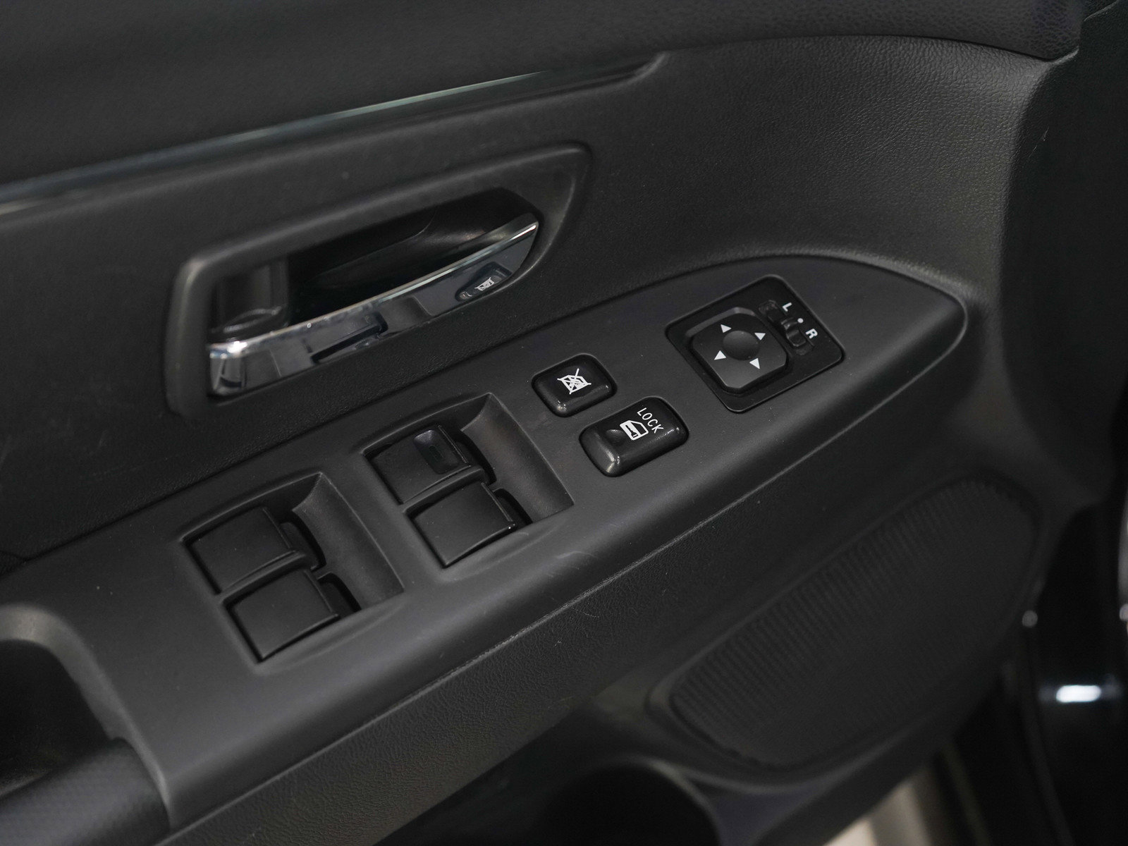 Used 2023 Mitsubishi Outlander Sport ES AWD/4WD image 19