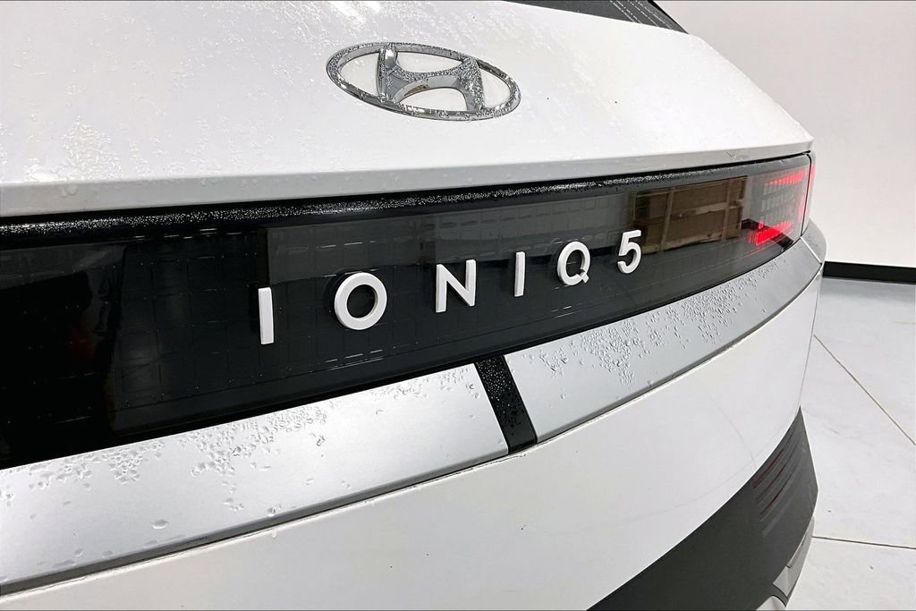 Used 2022 Hyundai Ioniq 5 SE w/ Cargo Package image 38