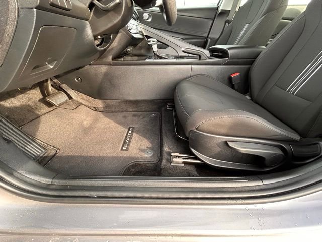 Used 2024 Hyundai Elantra SEL image 27