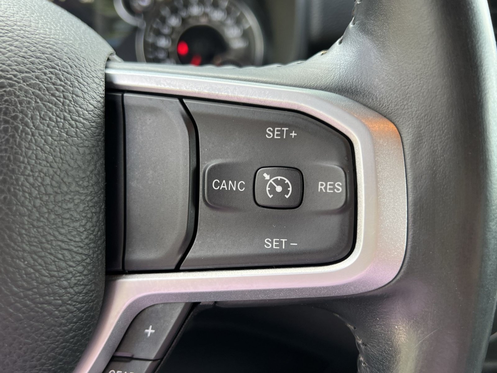 Used 2023 RAM 1500 Big Horn AWD/4WD image 23