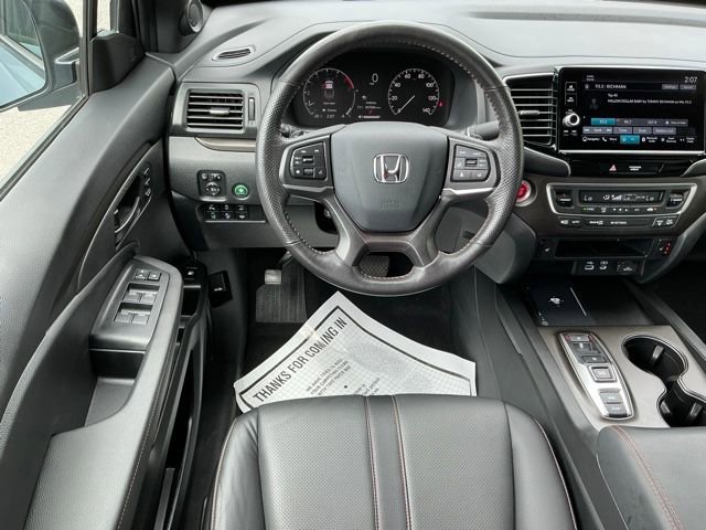 Used 2025 Honda Ridgeline TrailSport image 11