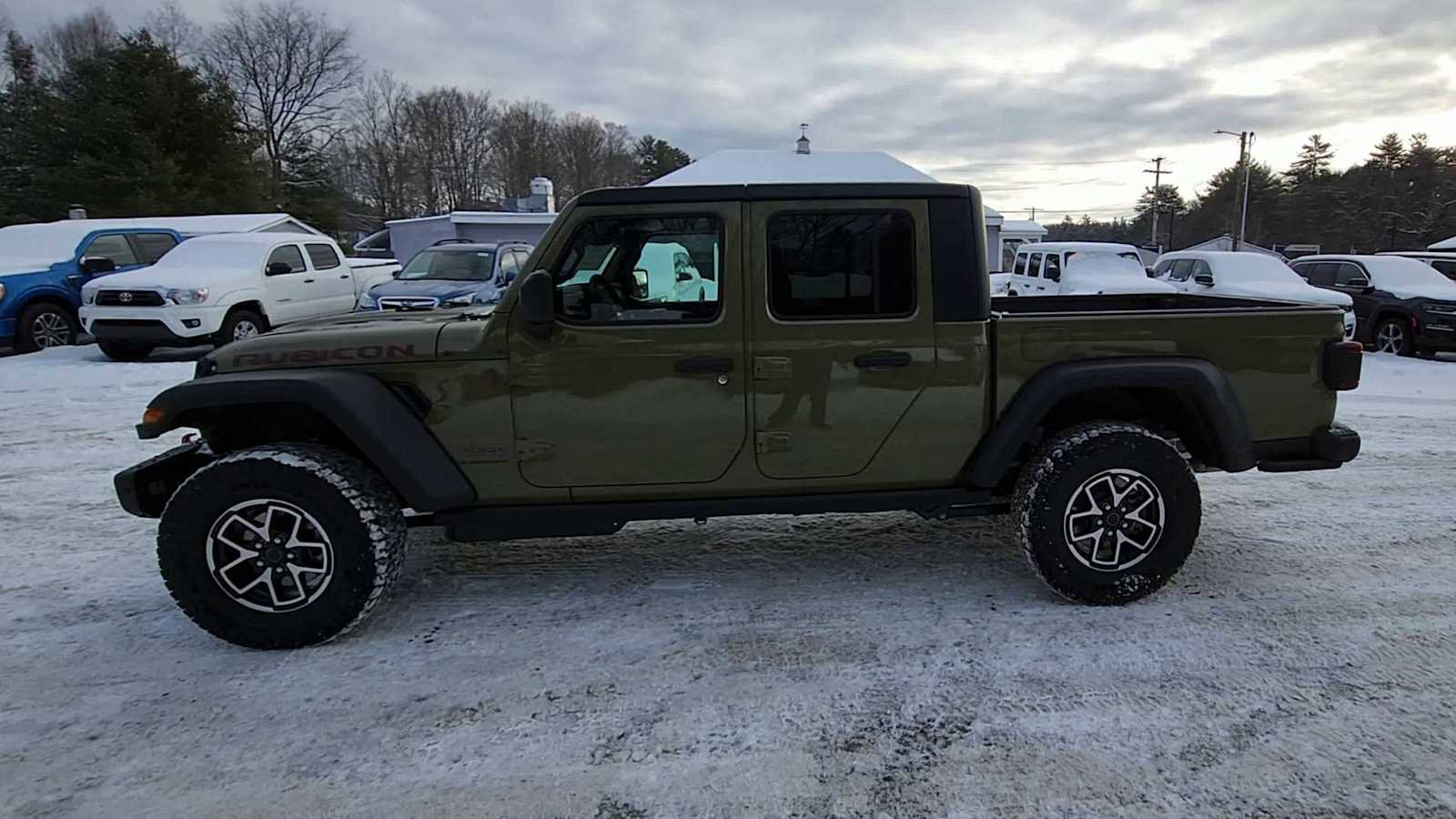 New 2026 Jeep Gladiator Rubicon w/ Steel Bumper Group image 5