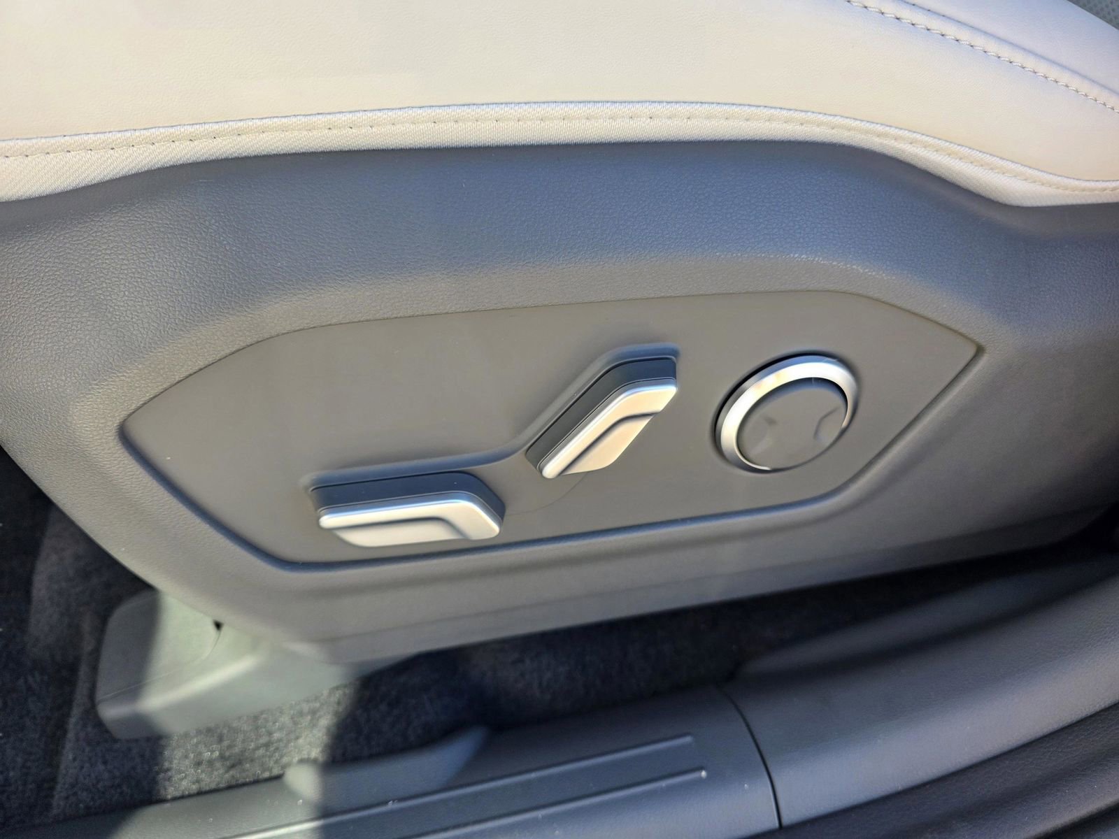 New 2026 Hyundai Santa Fe SEL image 18