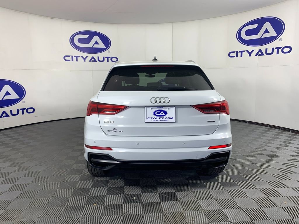 Used 2022 Audi Q3 2.0T Premium Plus w/ Premium Plus Package AWD/4WD image 4