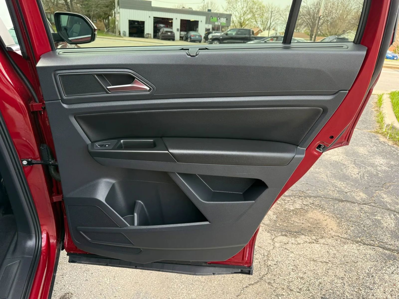 Used 2018 Volkswagen Atlas SE FWD image 21