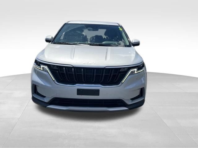 Certified 2022 Kia Carnival LX FWD image 3