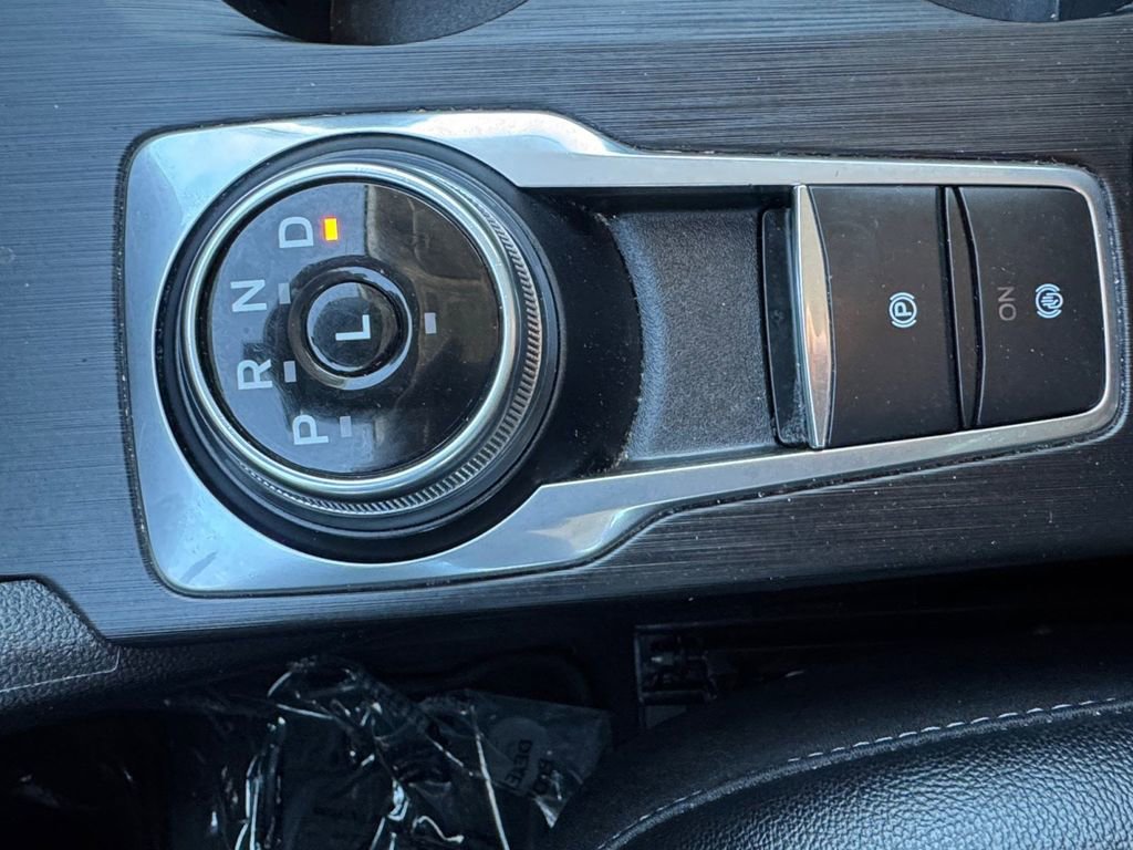 Used 2022 Ford Escape SEL image 18