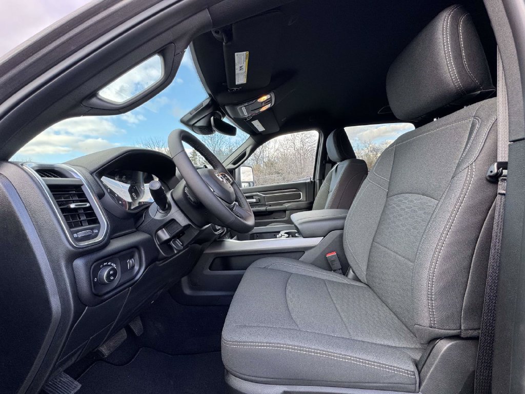 New 2026 RAM 2500 Big Horn AWD/4WD image 12