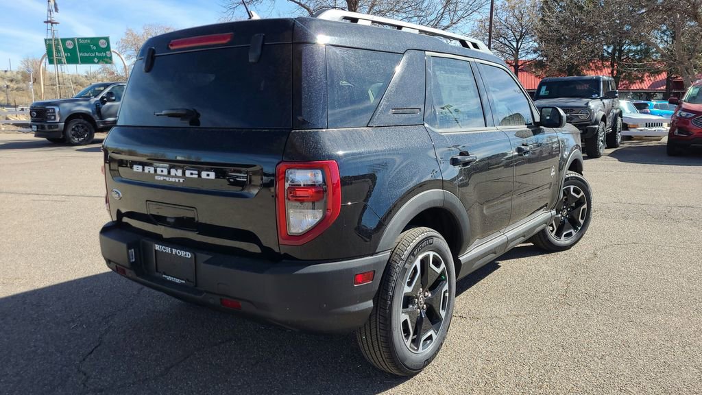 New 2024 Ford Bronco Sport Outer Banks w/ Tech Package image 3