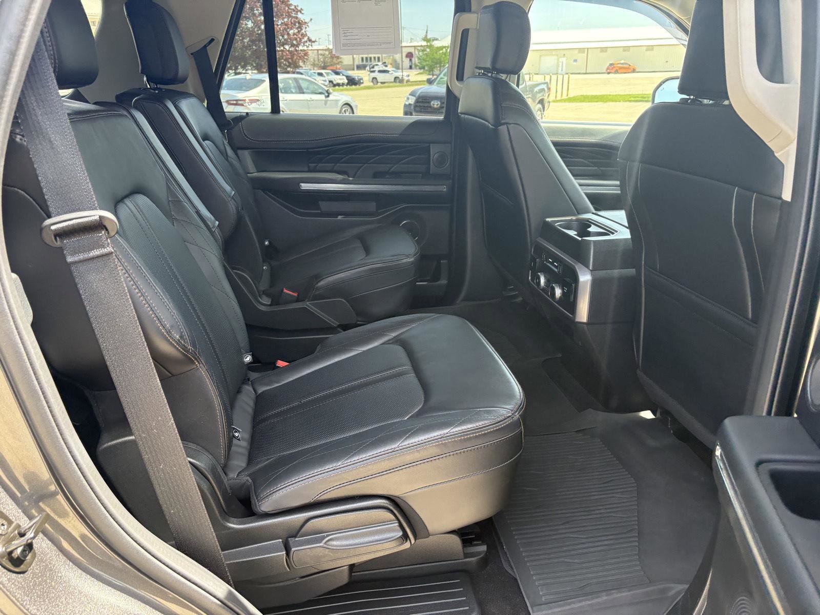 Used 2021 Ford Expedition Platinum AWD/4WD image 19