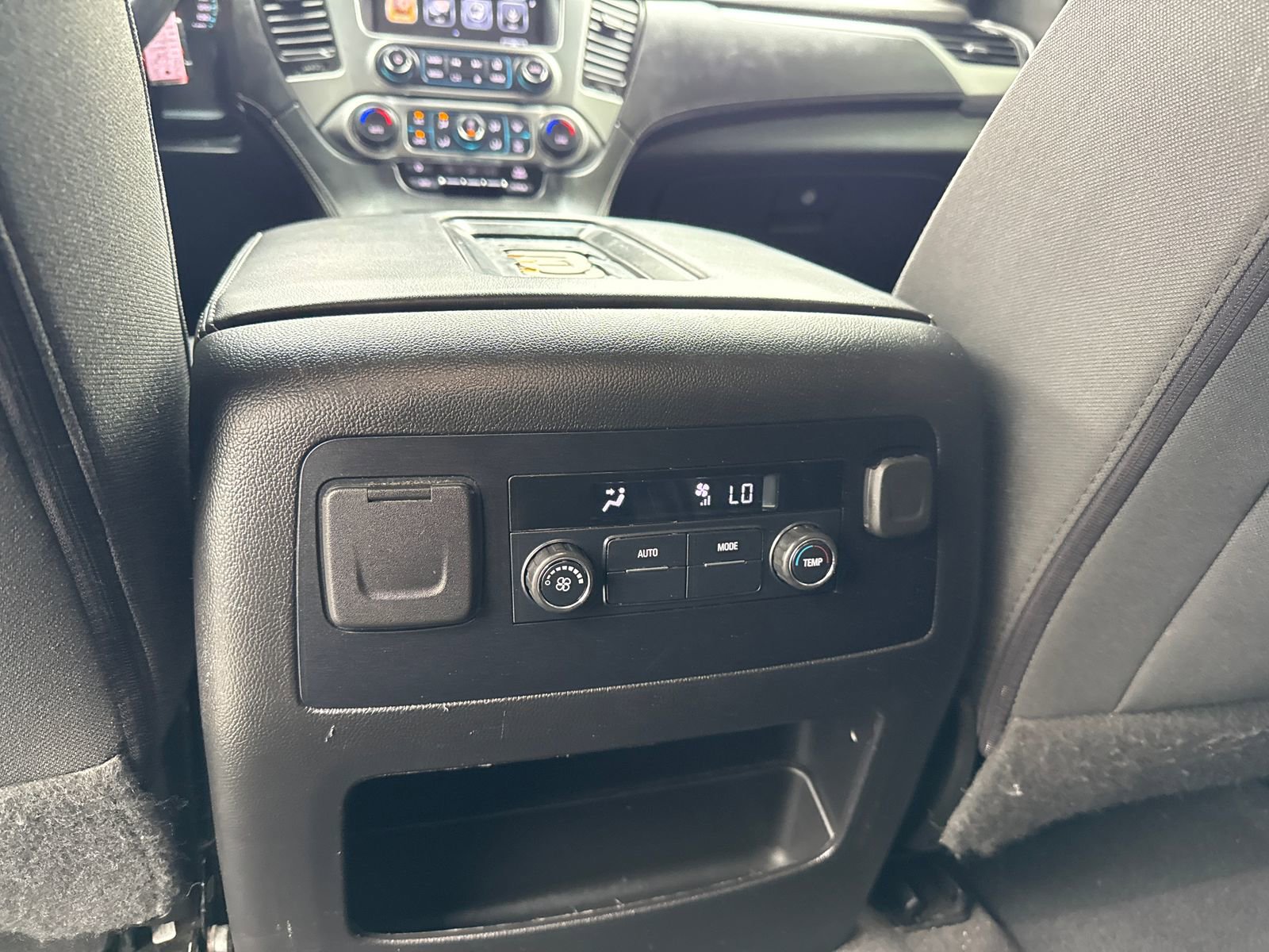 Used 2019 Chevrolet Tahoe LS w/ Enhanced Driver Alert Package RWD image 35