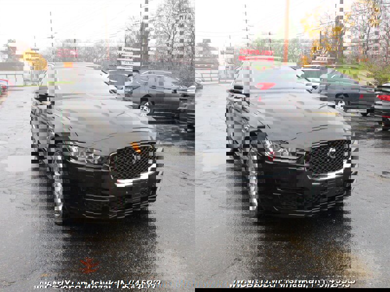 Used 2017 Jaguar XE Prestige image 1